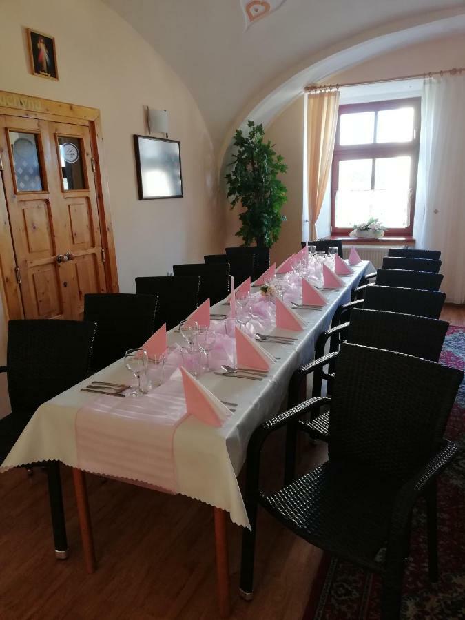 V Penzion Spisska Bela Buitenkant foto