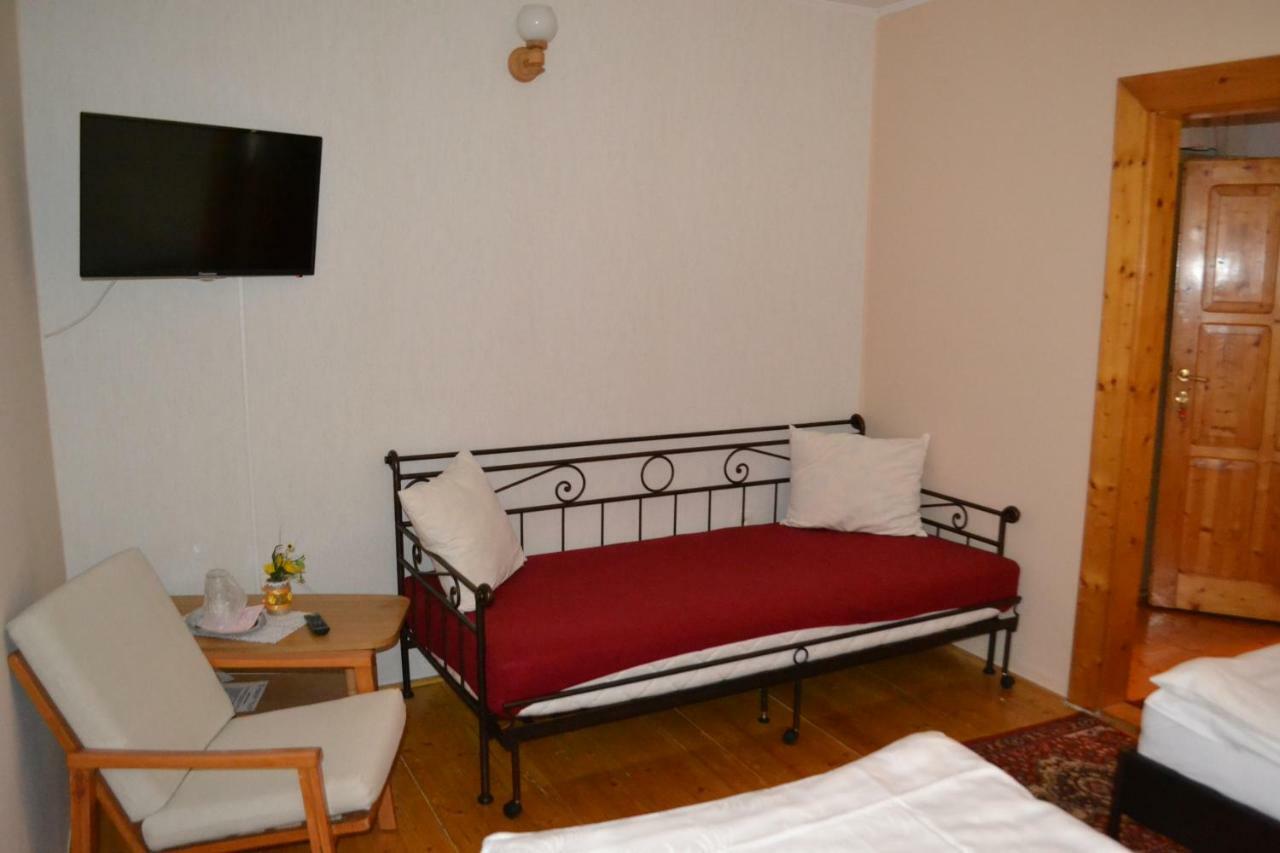 V Penzion Spisska Bela Buitenkant foto