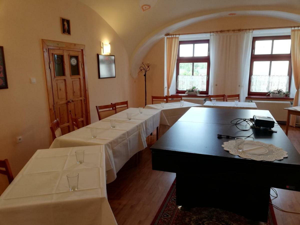 V Penzion Spisska Bela Buitenkant foto